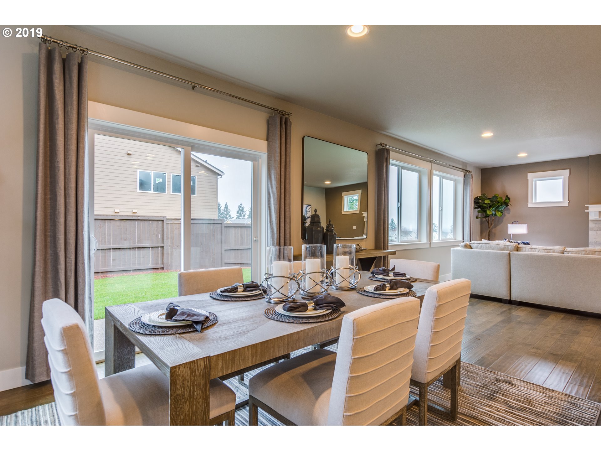 15975 Southwest Wren Lane Beaverton, OR 97007 - Photo 10 of 23 a dining room with furniture and a large window