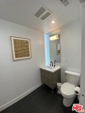 $4,495 | 816 North Hobart Boulevard, Unit 816, Los Angeles, CA 90029