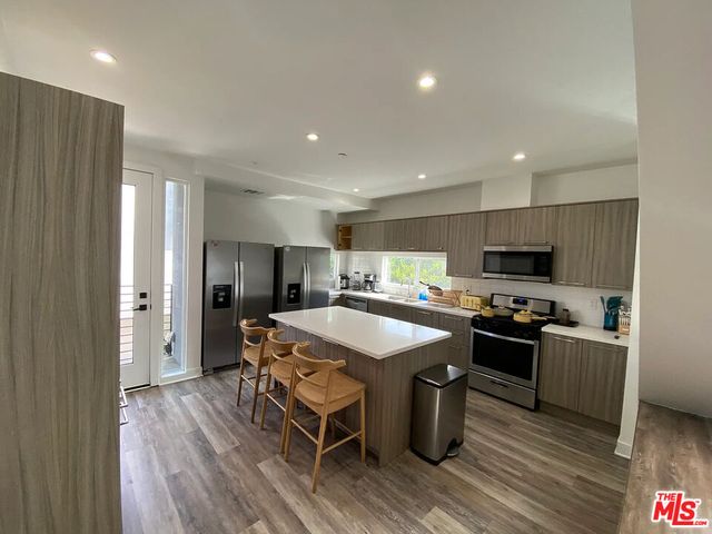 $4,495 | 816 North Hobart Boulevard, Unit 816, Los Angeles, CA 90029