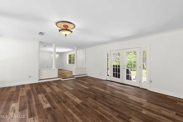 $299,999 | 125 Lakeview Drive, Canton, MS 39046