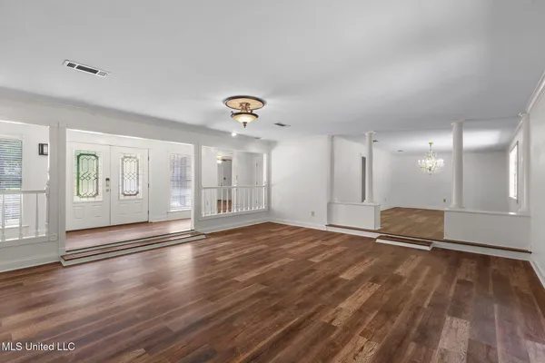 $299,999 | 125 Lakeview Drive, Canton, MS 39046