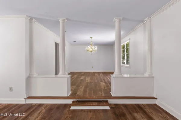 $299,999 | 125 Lakeview Drive, Canton, MS 39046