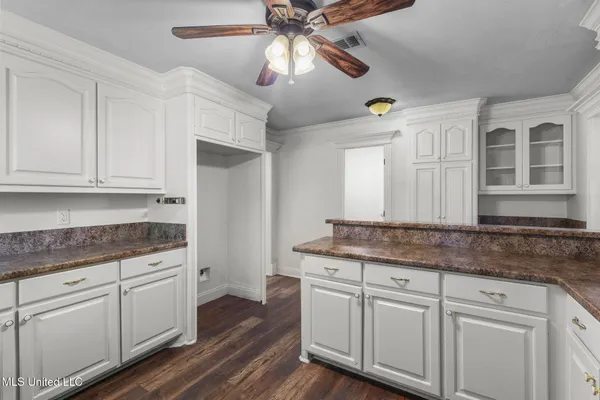 $299,999 | 125 Lakeview Drive, Canton, MS 39046