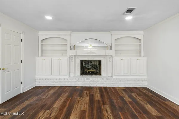 $299,999 | 125 Lakeview Drive, Canton, MS 39046