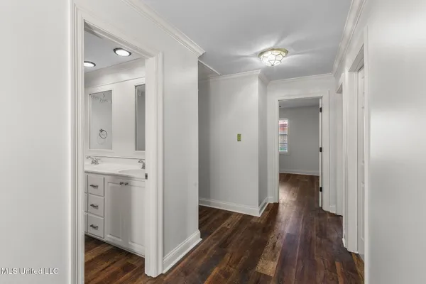 $299,999 | 125 Lakeview Drive, Canton, MS 39046