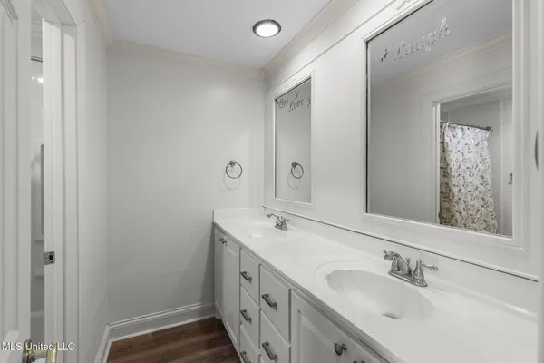 $299,999 | 125 Lakeview Drive, Canton, MS 39046