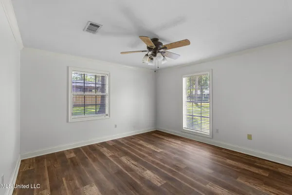 $299,999 | 125 Lakeview Drive, Canton, MS 39046