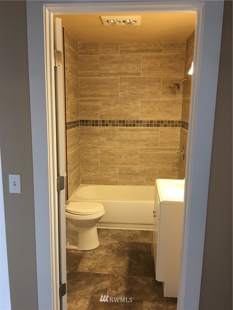 643 Southwest Cascade Avenue Chehalis, WA 98532 - Photo 12 of 22 Gallery Image 12