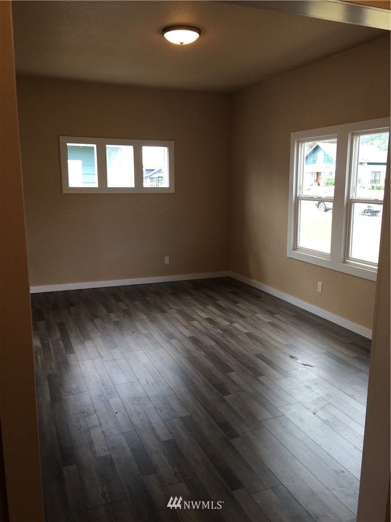 643 Southwest Cascade Avenue Chehalis, WA 98532 - Photo 16 of 22 Gallery Image 16