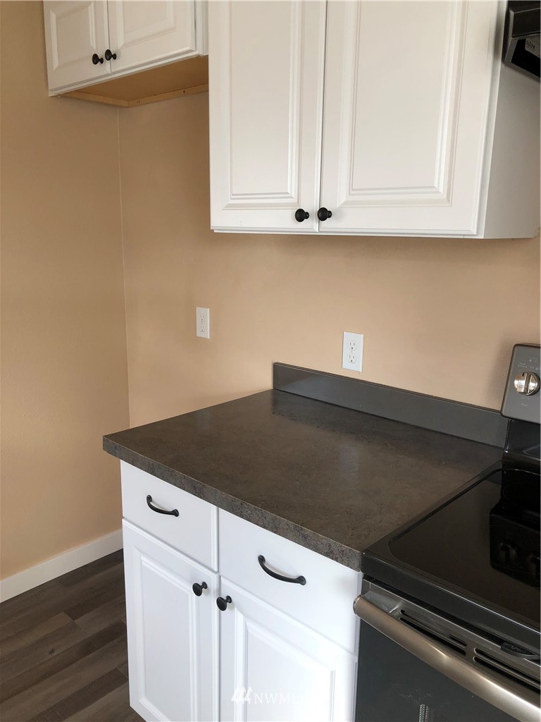 643 Southwest Cascade Avenue Chehalis, WA 98532 - Photo 4 of 22 Gallery Image 4