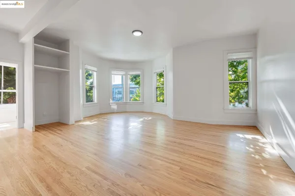 $1,350,000 | 1238 12th Street, Oakland, CA 94607
