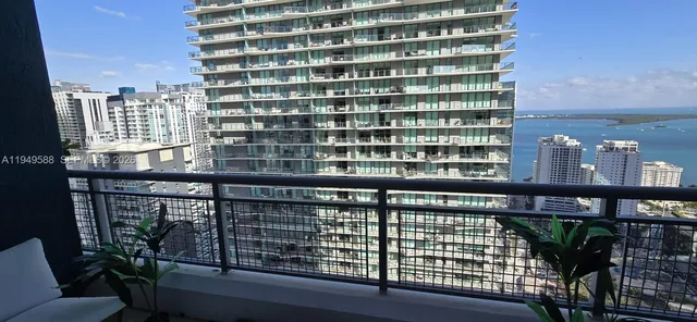 $5,400 | 60 Southwest 13th Street, Unit 3808, Miami, FL 33130