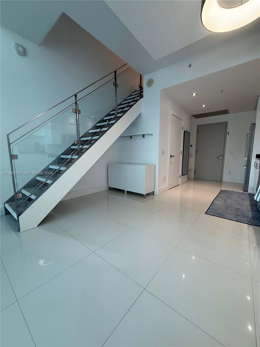 60 Southwest 13th Street, Unit 3808 Miami, FL 33130 - Photo 6 of 38 a view of entryway and hall