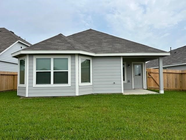 946 Luke Darrell Drive Rosharon, TX 77583 - Photo 22 of 22 a house view with a garden space