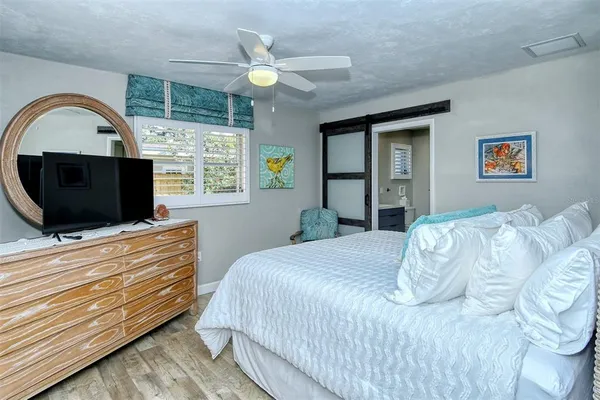 $7,950 | 6758 South Lockwood Ridge Road, Sarasota, FL 34231