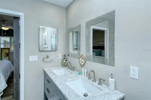 a view of backyard with garden