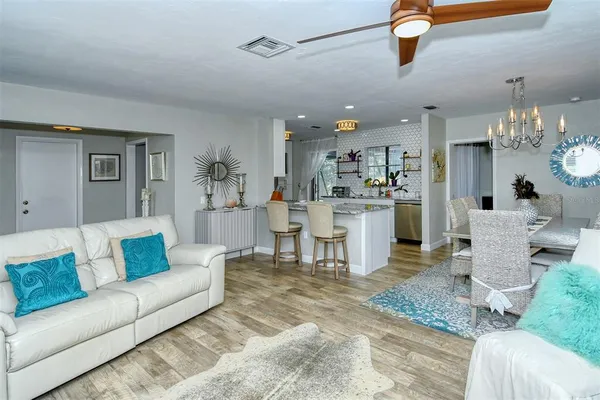 $7,950 | 6758 South Lockwood Ridge Road, Sarasota, FL 34231