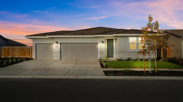 $547,950 | 1161 Camomile Drive, Plumas Lake, CA 95961