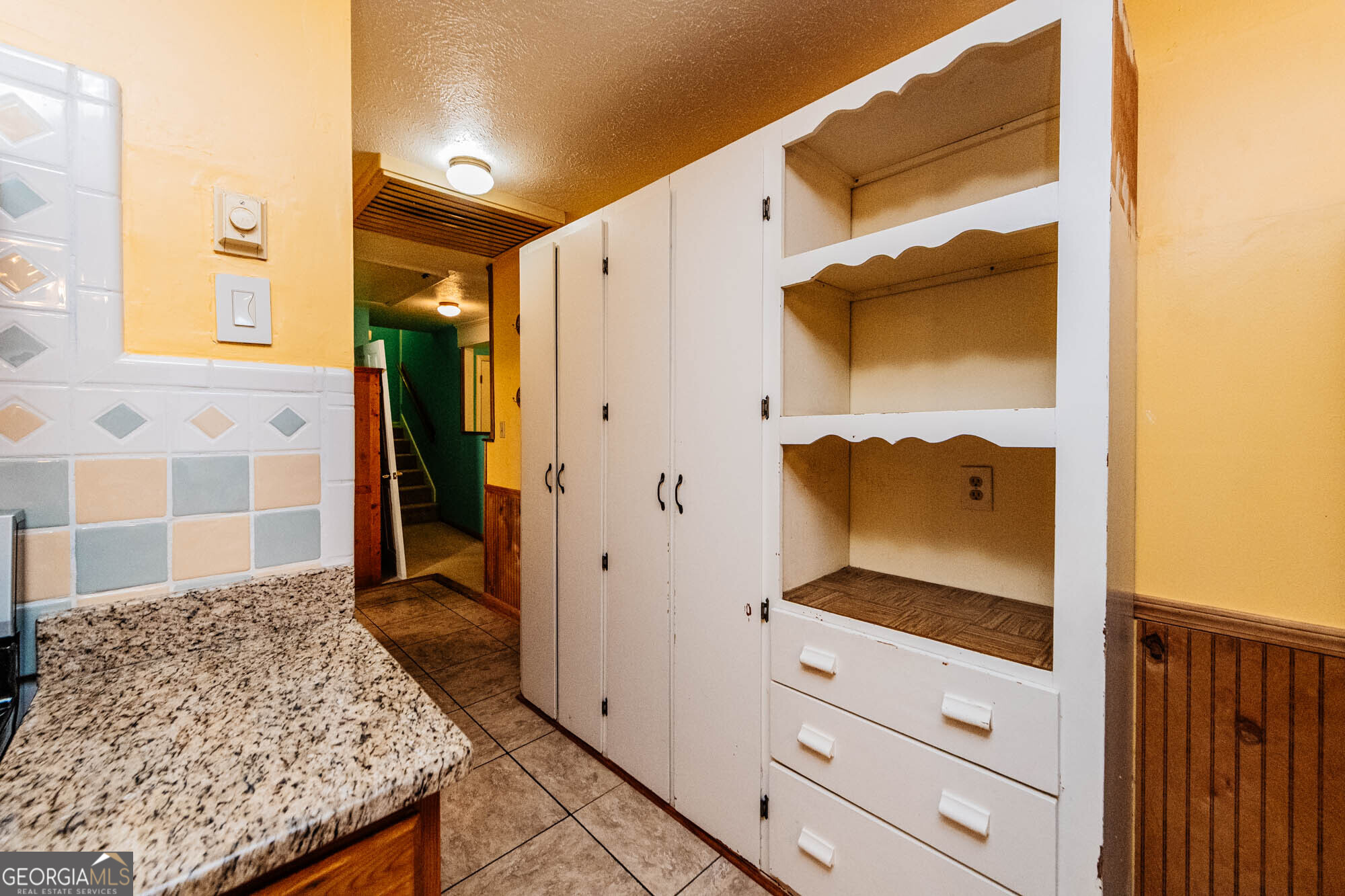 202 Brantley Road Warner Robins, GA 31093 - Photo 28 of 52 a view of walk in closet