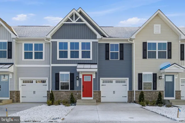 $2,900 | 4218 Falkirk Place, Fredericksburg, VA 22408