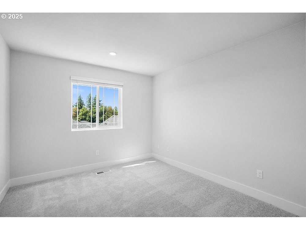 7773 Northwest Eleanor Avenue Portland, OR 97229 - Photo 9 of 31