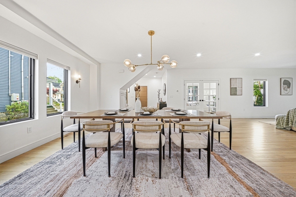284 Webster Street Newton, MA 02466 - Photo 10 of 42