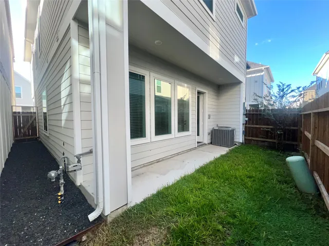 $2,395 | 6712 Martin Oaks Lane, Houston, TX 77076