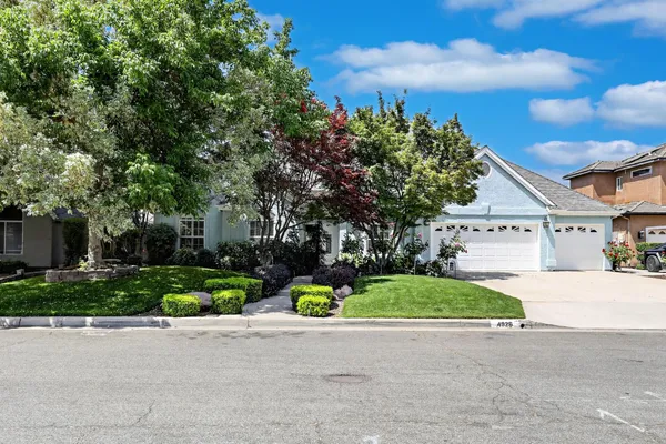 $799,500 | 4926 West Pinedale Avenue, Fresno, CA 93722