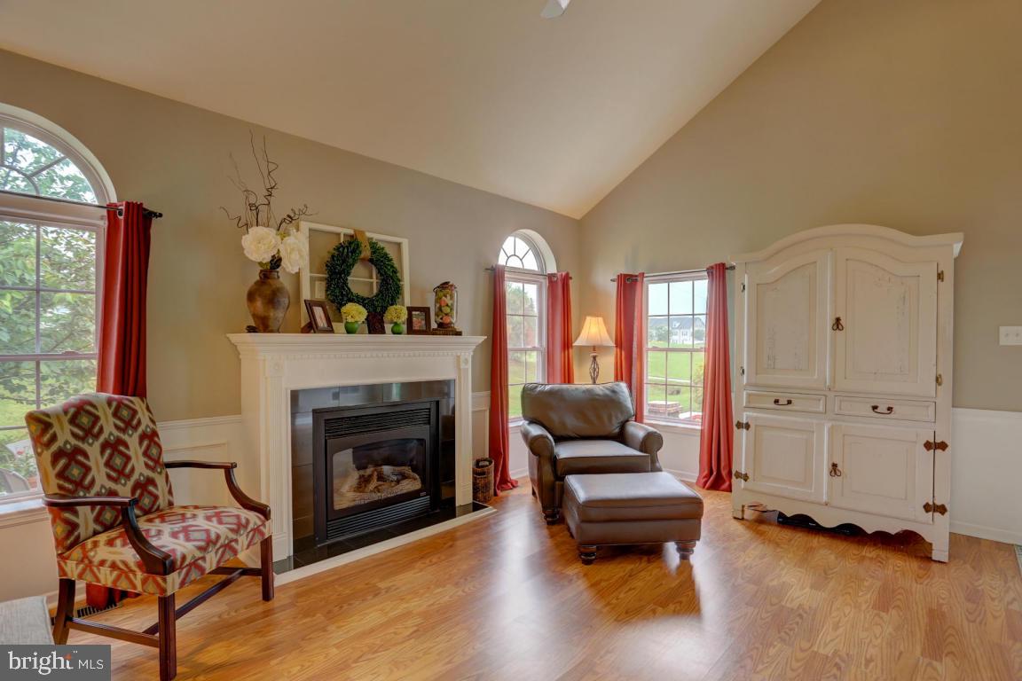 324 Cambridge Lane Lititz, PA 17543 - Photo 12 of 33 Gallery Image 12