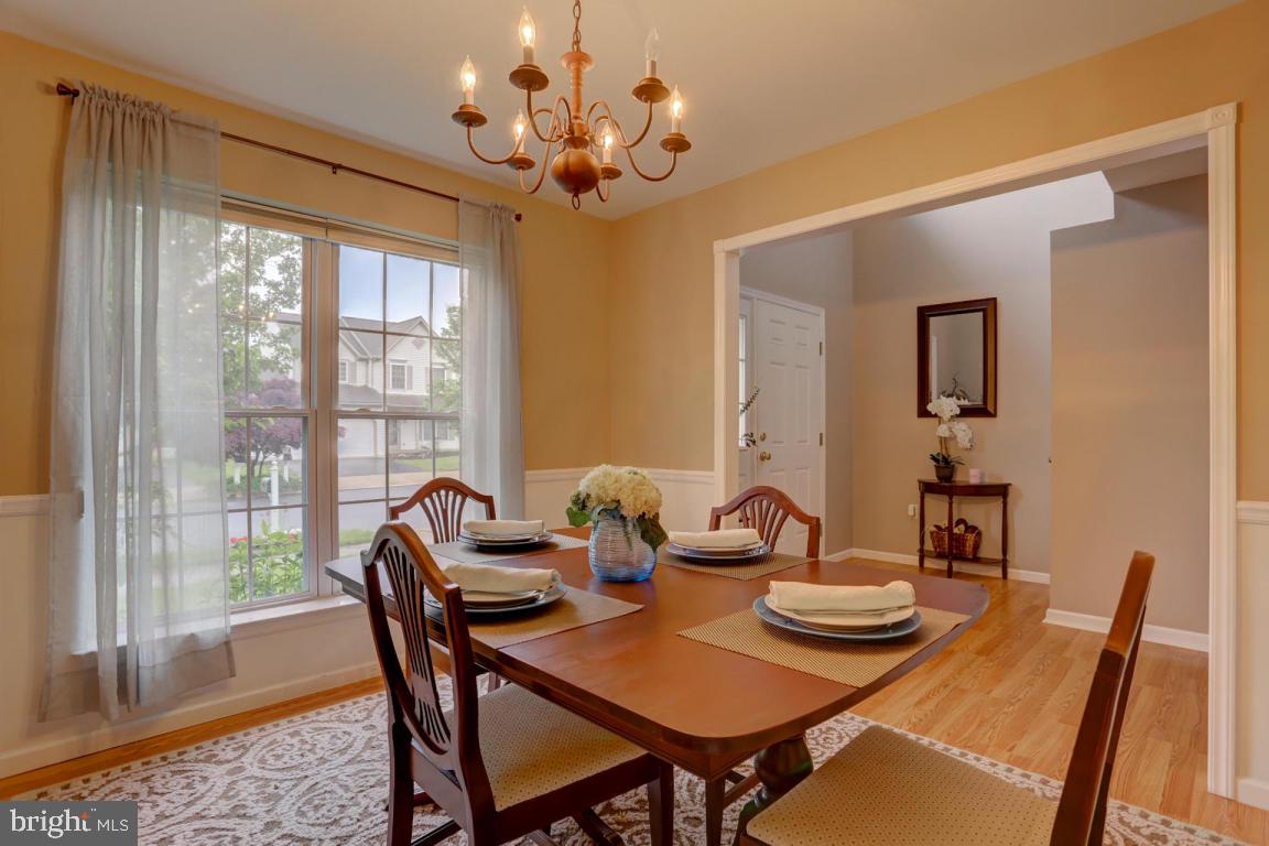 324 Cambridge Lane Lititz, PA 17543 - Photo 4 of 33 Gallery Image 4