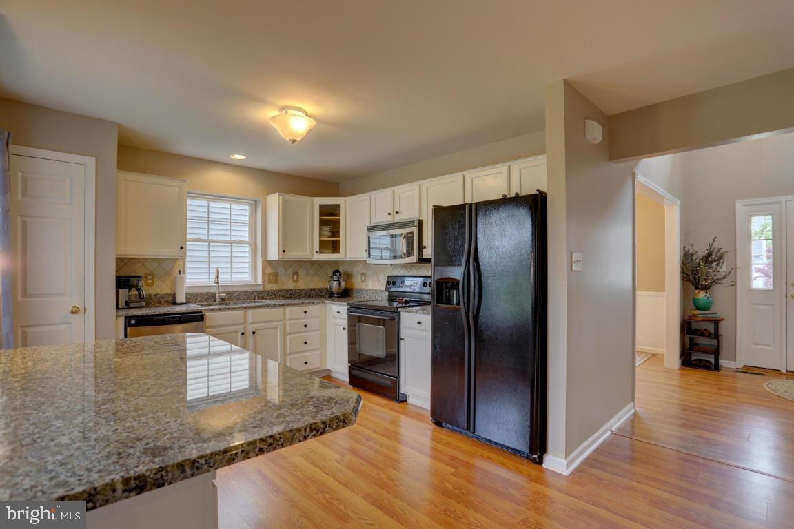 324 Cambridge Lane Lititz, PA 17543 - Photo 9 of 33 Gallery Image 9