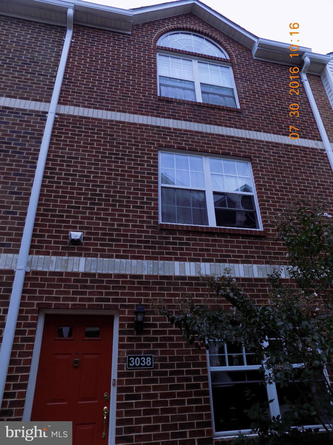 3038 South Glebe Road Arlington, VA 22206 - Photo 1 of 26 front view of a building