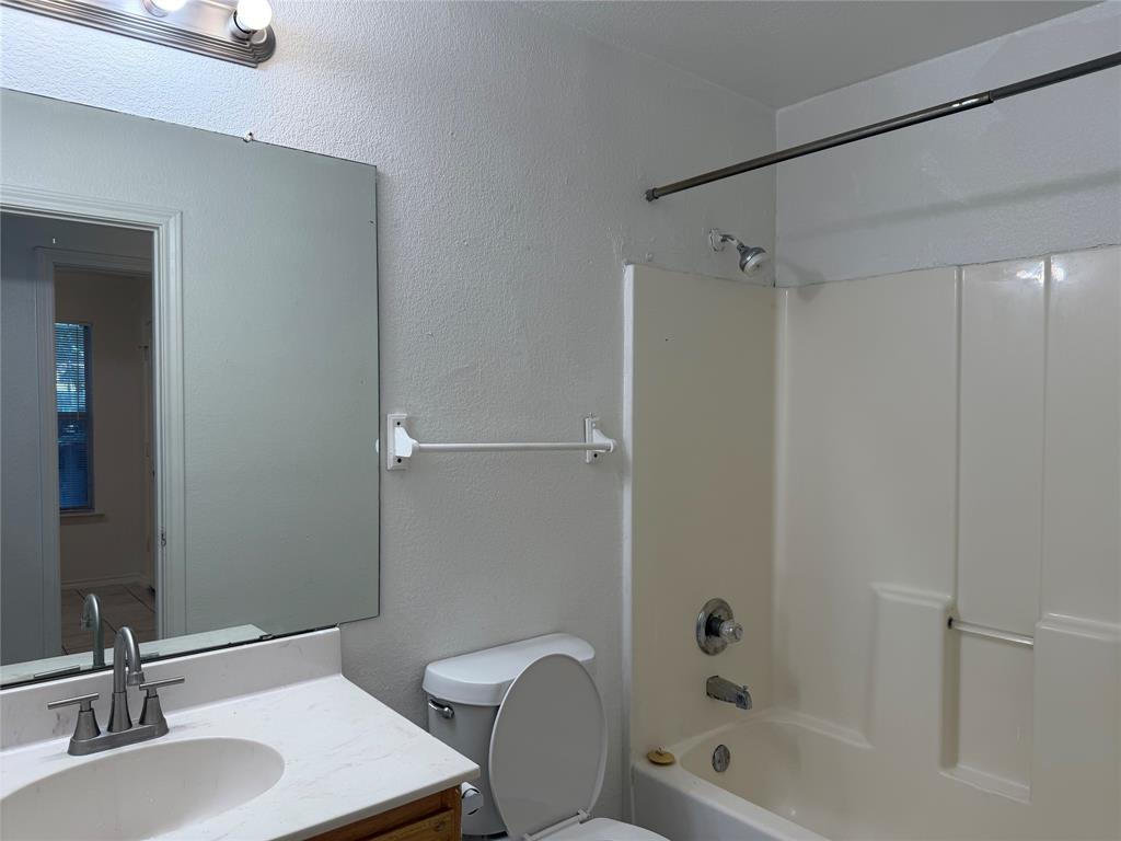 5500 David Strickland Road Fort Worth, TX 76119 - Photo 14 of 25