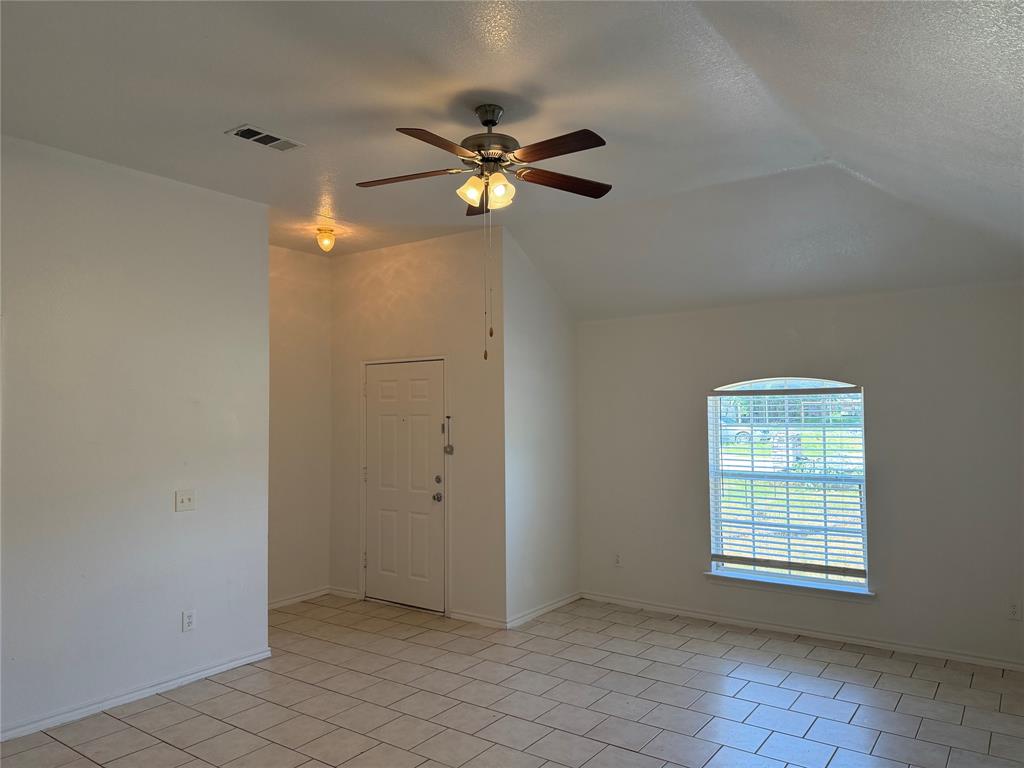 5500 David Strickland Road Fort Worth, TX 76119 - Photo 5 of 25