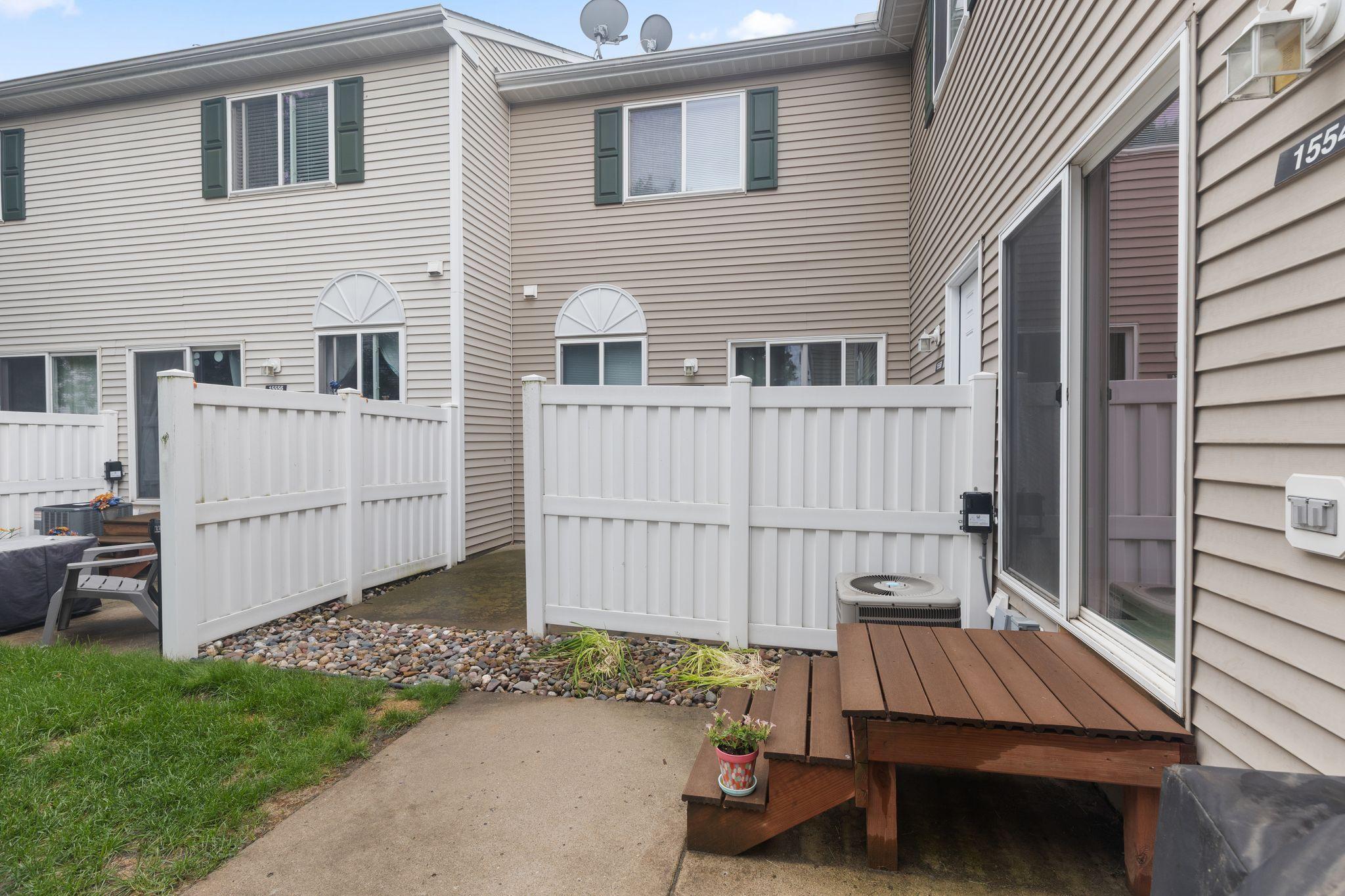 15548 Flyboat Lane Apple Valley, MN 55124 - Photo 24 of 27