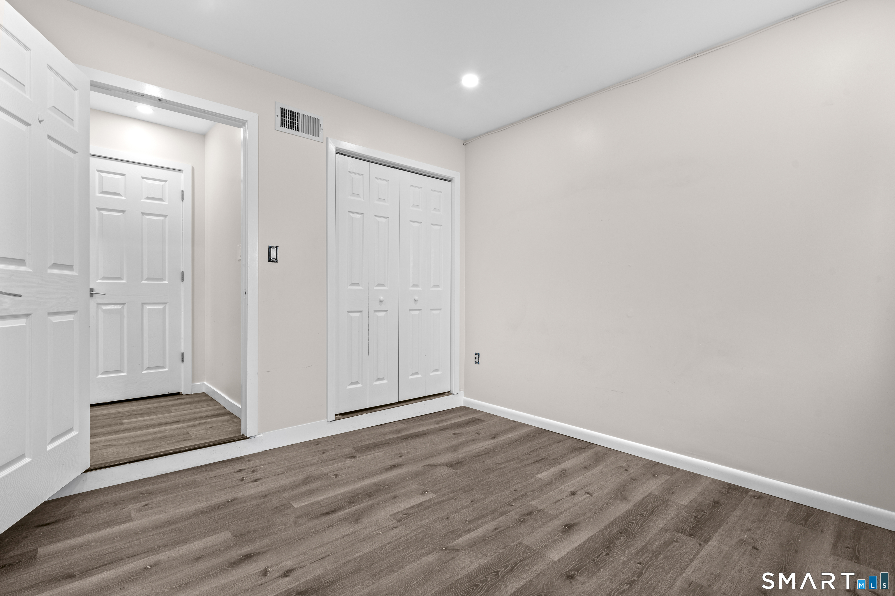102 Forest St Extension East Haven, CT 06512 - Photo 26 of 37