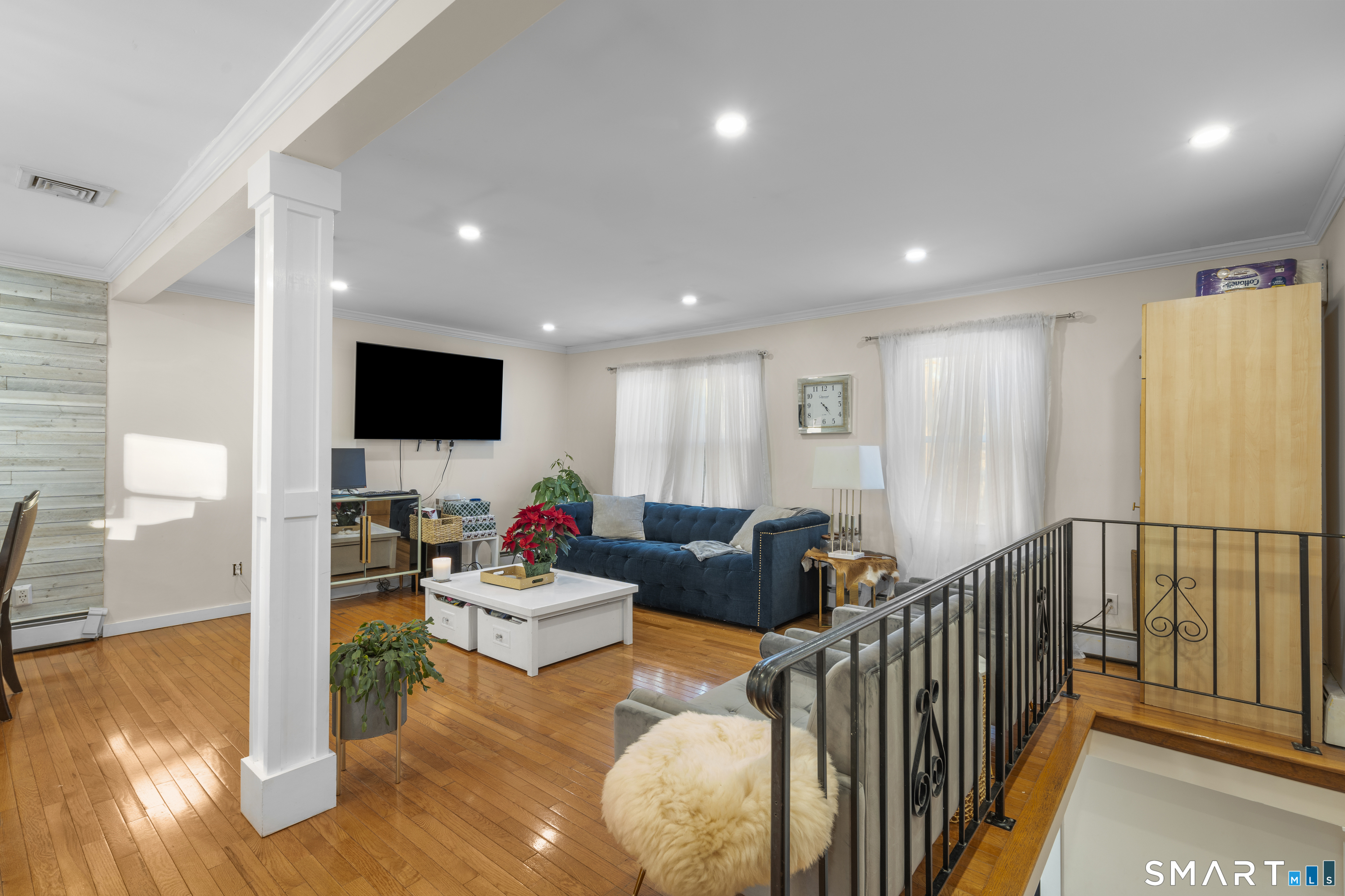 102 Forest St Extension East Haven, CT 06512 - Photo 3 of 23