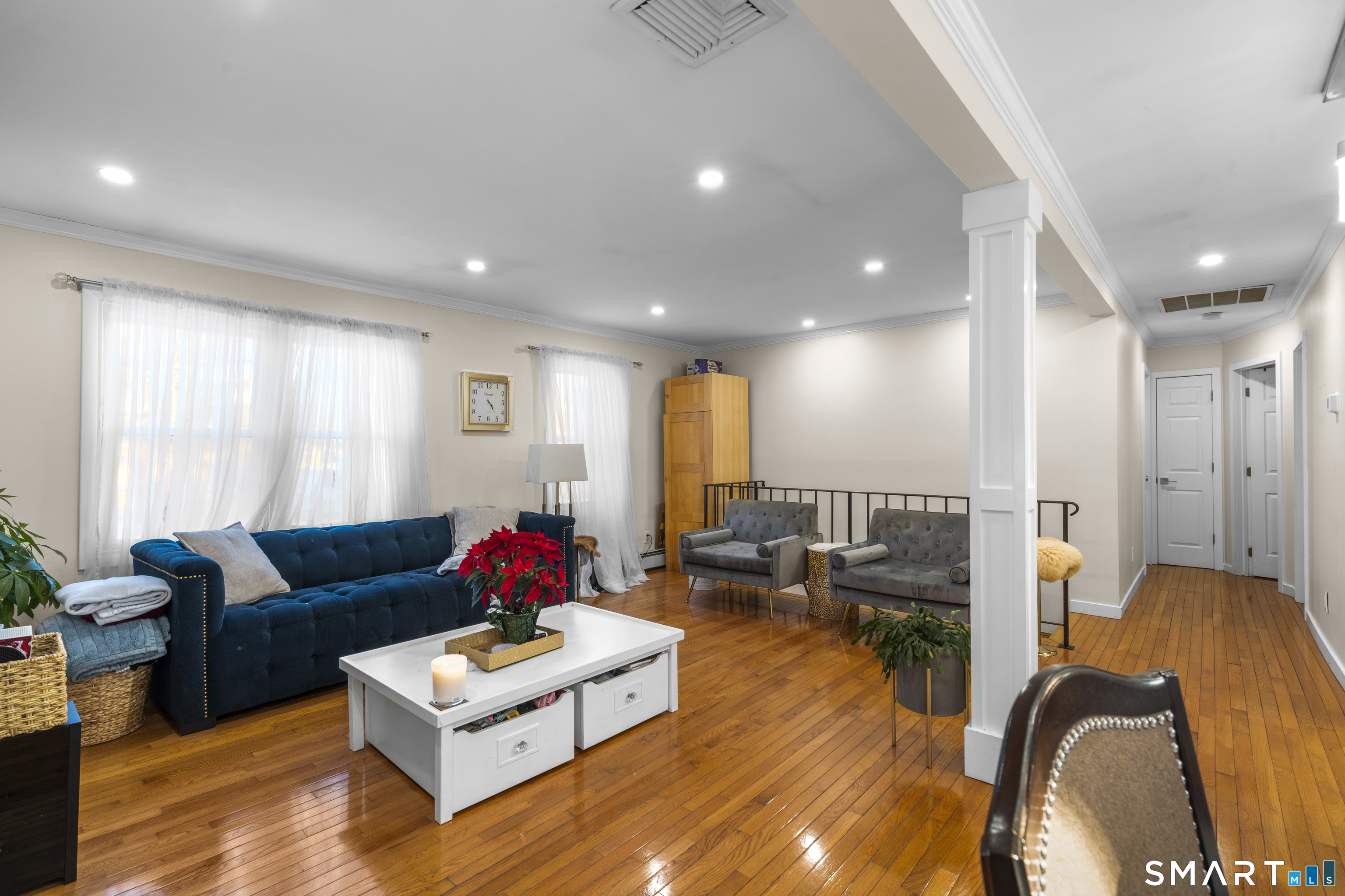 102 Forest St Extension East Haven, CT 06512 - Photo 4 of 23