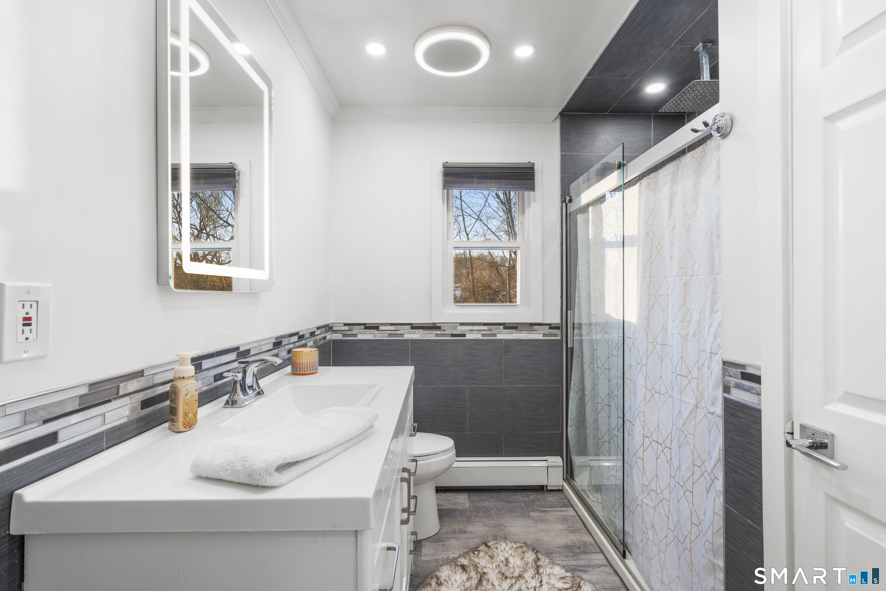 102 Forest St Extension East Haven, CT 06512 - Photo 10 of 23