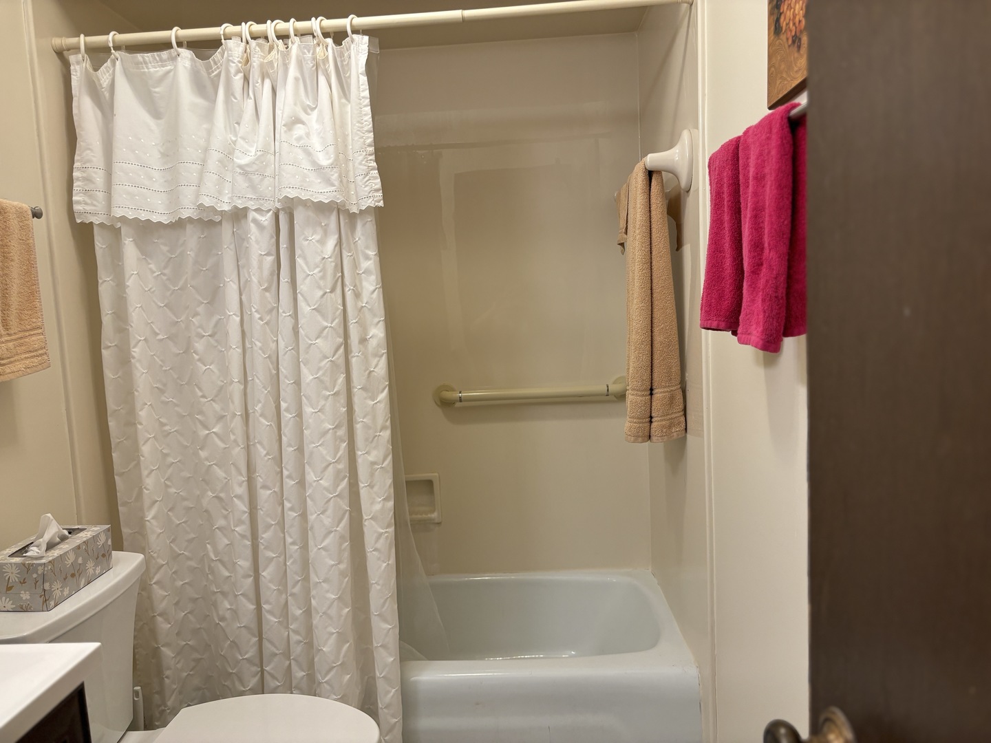 101 Bar Harbour Road, Unit 2L Schaumburg, IL 60193 - Photo 25 of 41 Gallery Image 25