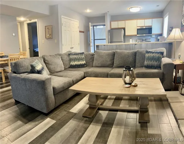 $225,000 | 1011 Indian Pointe, Unit 1011, Osage Beach, MO 65065