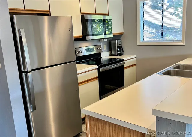 $225,000 | 1011 Indian Pointe, Unit 1011, Osage Beach, MO 65065