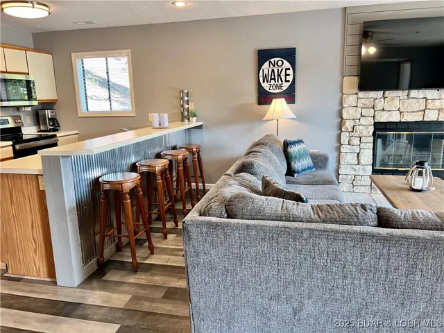 $225,000 | 1011 Indian Pointe, Unit 1011, Osage Beach, MO 65065