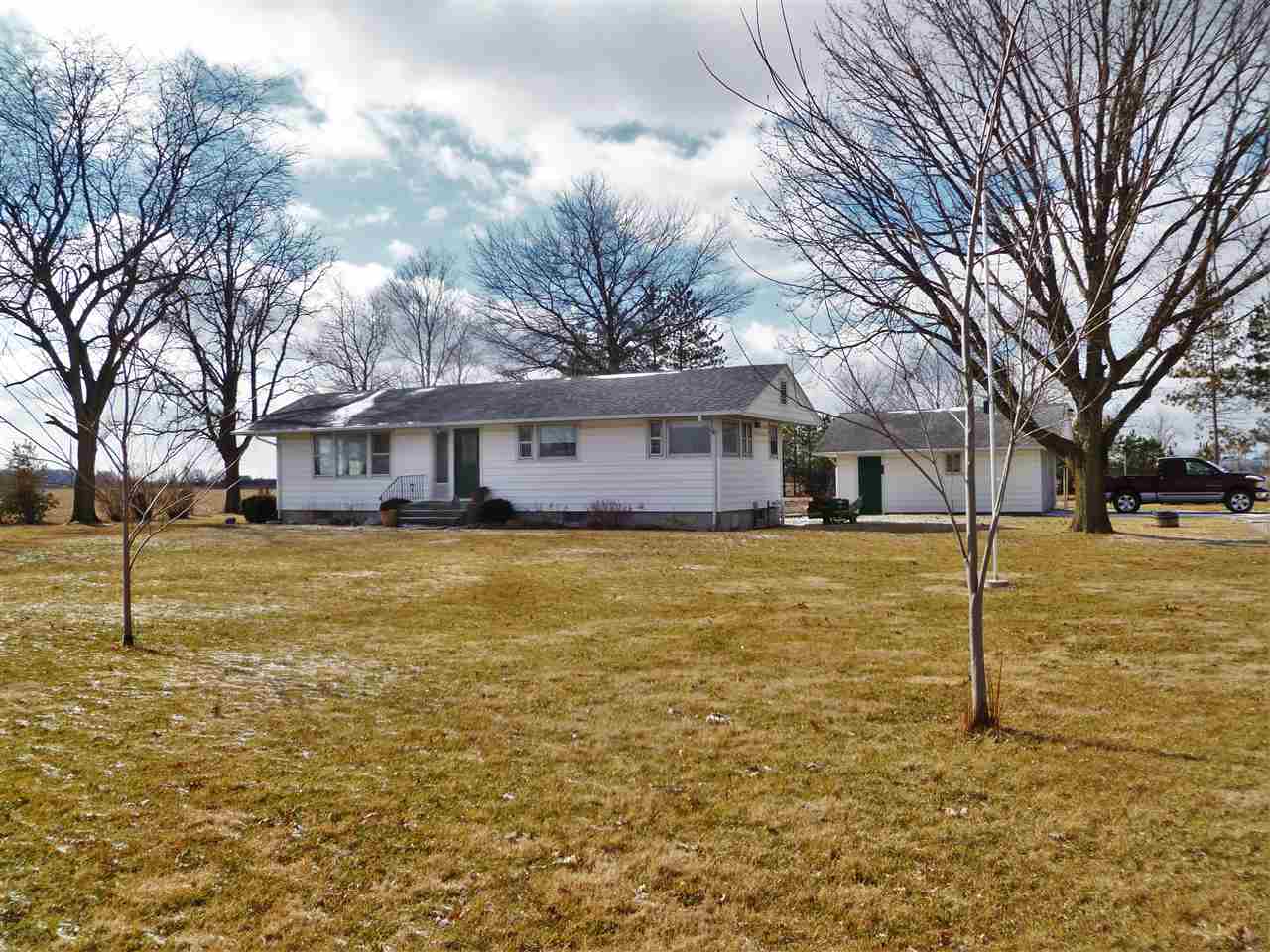 5219 North Sampson Road Woodburn, IN 46797 - Photo 4 of 36 Gallery Image 4