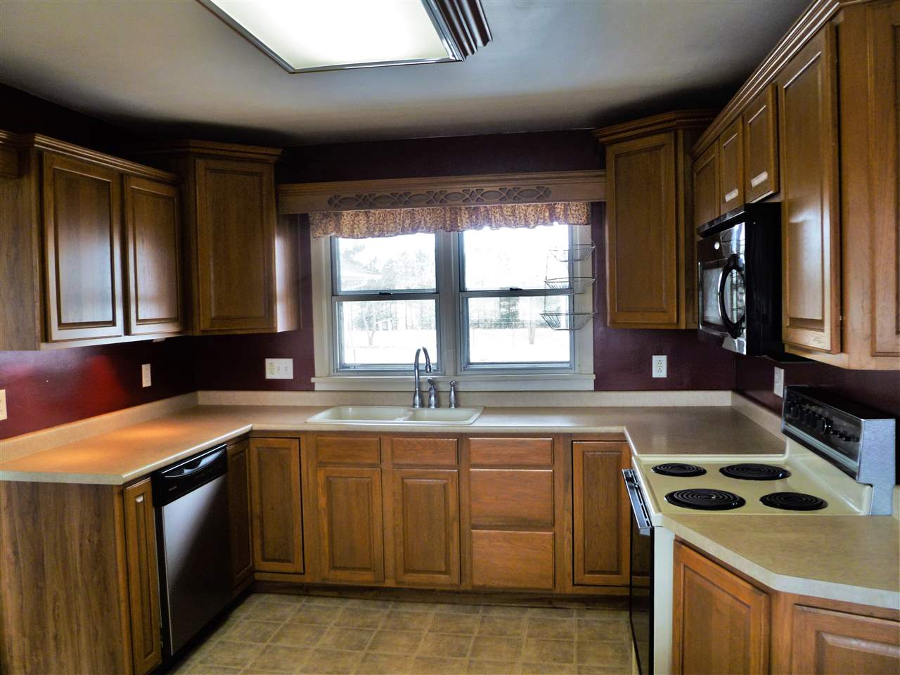 5219 North Sampson Road Woodburn, IN 46797 - Photo 7 of 36 Gallery Image 7
