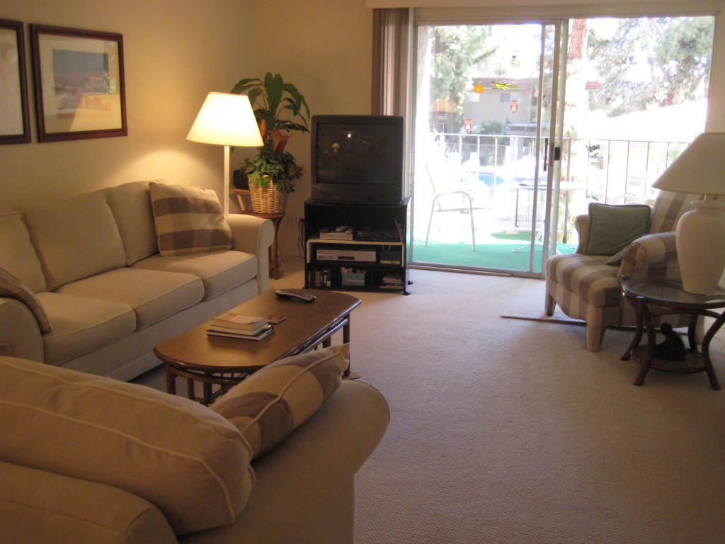 7430 East Chaparral Road, Unit 215 Scottsdale, AZ 85250 - Photo 5 of 10 living room
