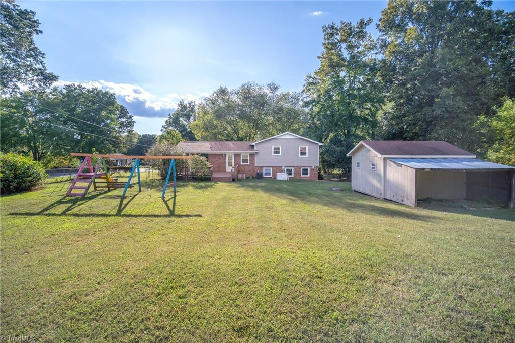 813 Robinhood Road Reidsville, NC 27320 - Photo 26 of 32 Gallery Image 26