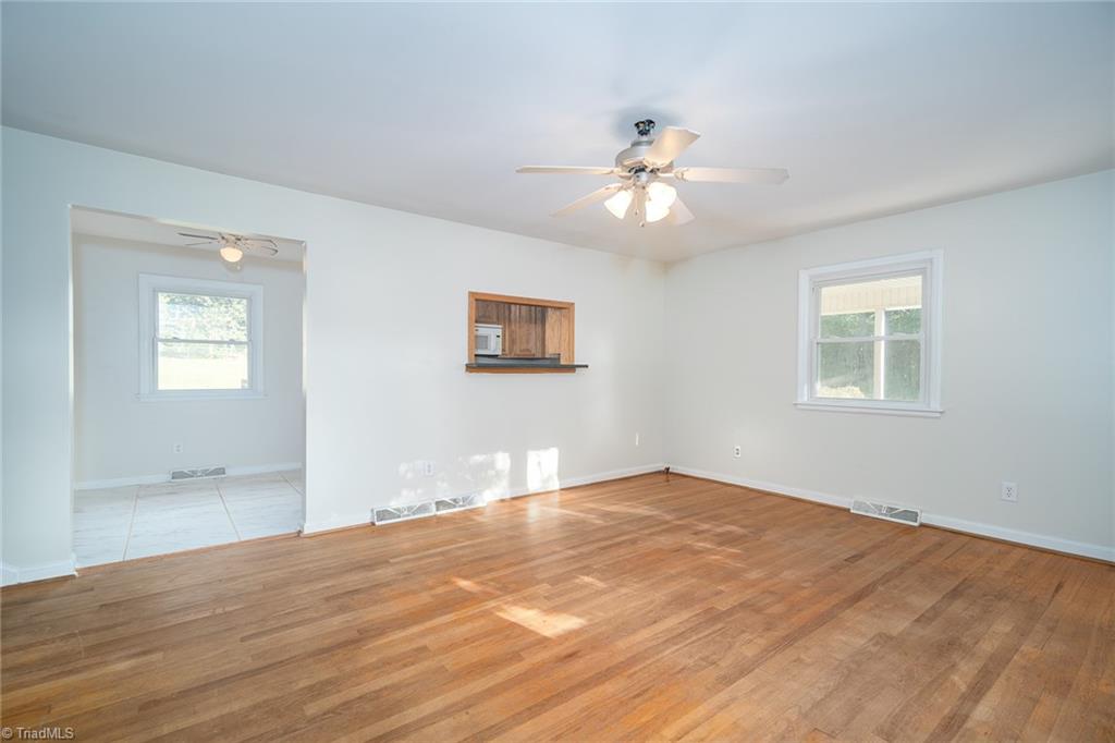 813 Robinhood Road Reidsville, NC 27320 - Photo 5 of 32 Gallery Image 5