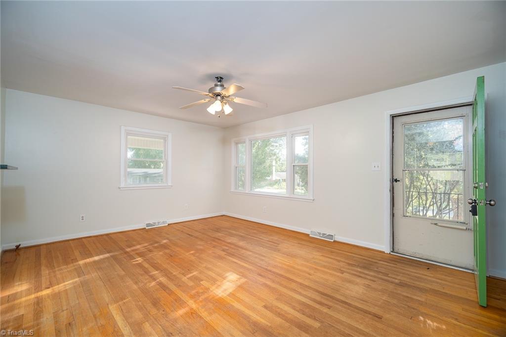 813 Robinhood Road Reidsville, NC 27320 - Photo 6 of 32 Gallery Image 6