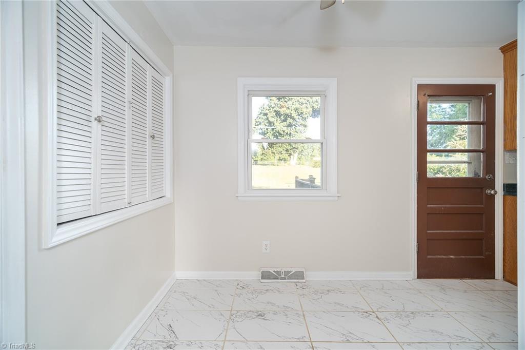 813 Robinhood Road Reidsville, NC 27320 - Photo 8 of 32 Gallery Image 8